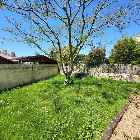 Сasa de vacaciones Maison Paisible Avec Jardin, Garage, Wifi, Proche Et Commerces - Fr-1-92-798